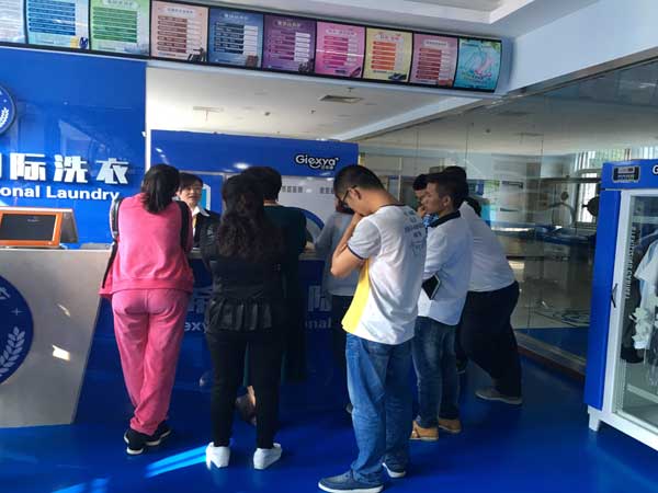国产 成年妇  视频 小本创业开干洗连锁店怎么做好服务
