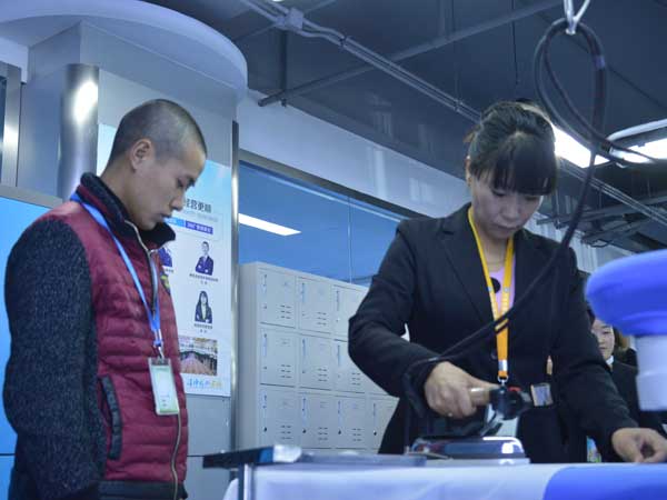 国产 成年妇 视频 情侣彩票赢3.9亿?别羡慕了!还是投资洁希亚干洗店靠谱 国产 成年妇 视频 情侣彩票赢3.9亿?别羡慕了!还是投资洁希亚干洗店靠谱