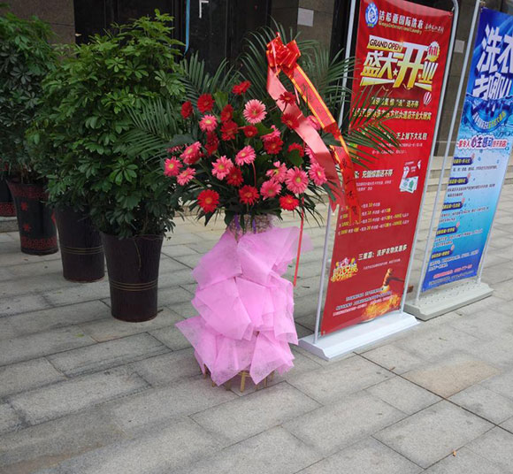 国产 成年妇  视频 洁希亚国际洗衣老市委写字楼店